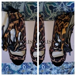 Gently worn (once) leopard booties